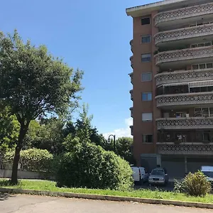 https://rome-temple-house.it-romehotels.com